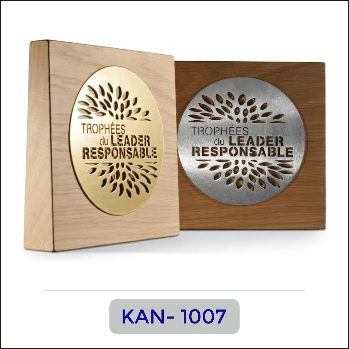 Wooden Leadership Award with Leaf Motif - KAN-1007